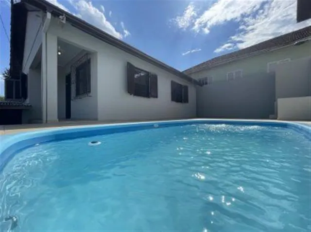 Casa com 2 dormitórios