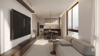 Sala de estar moderna com grande janela e área de jantar.