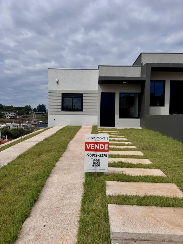 Casa geminada com 2 dormitórios