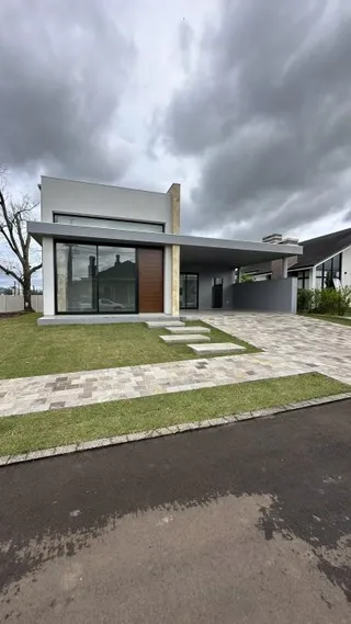 Casa com 3 dormitórios