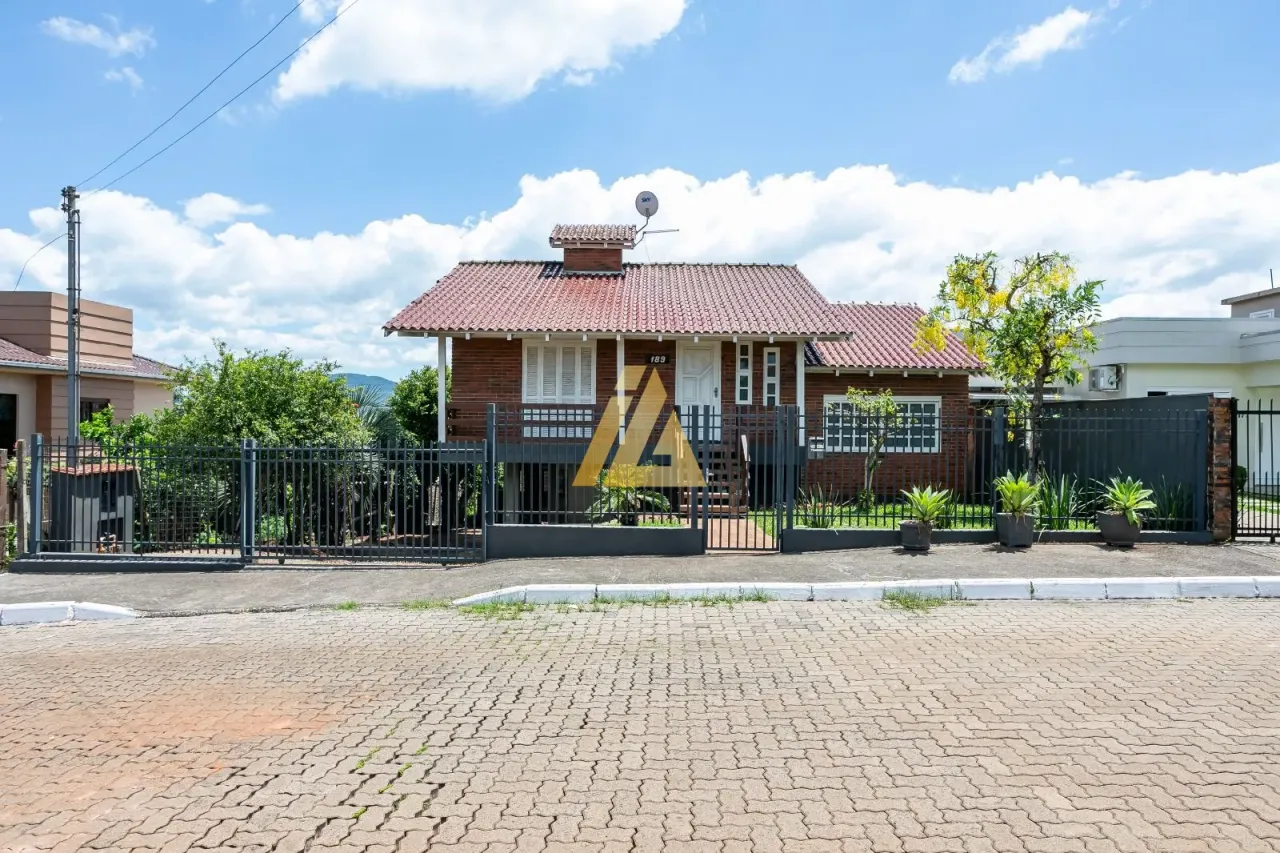 Casa com 3 dormitórios, foto 1