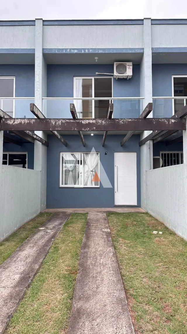 Sobrado com 2 dormitórios