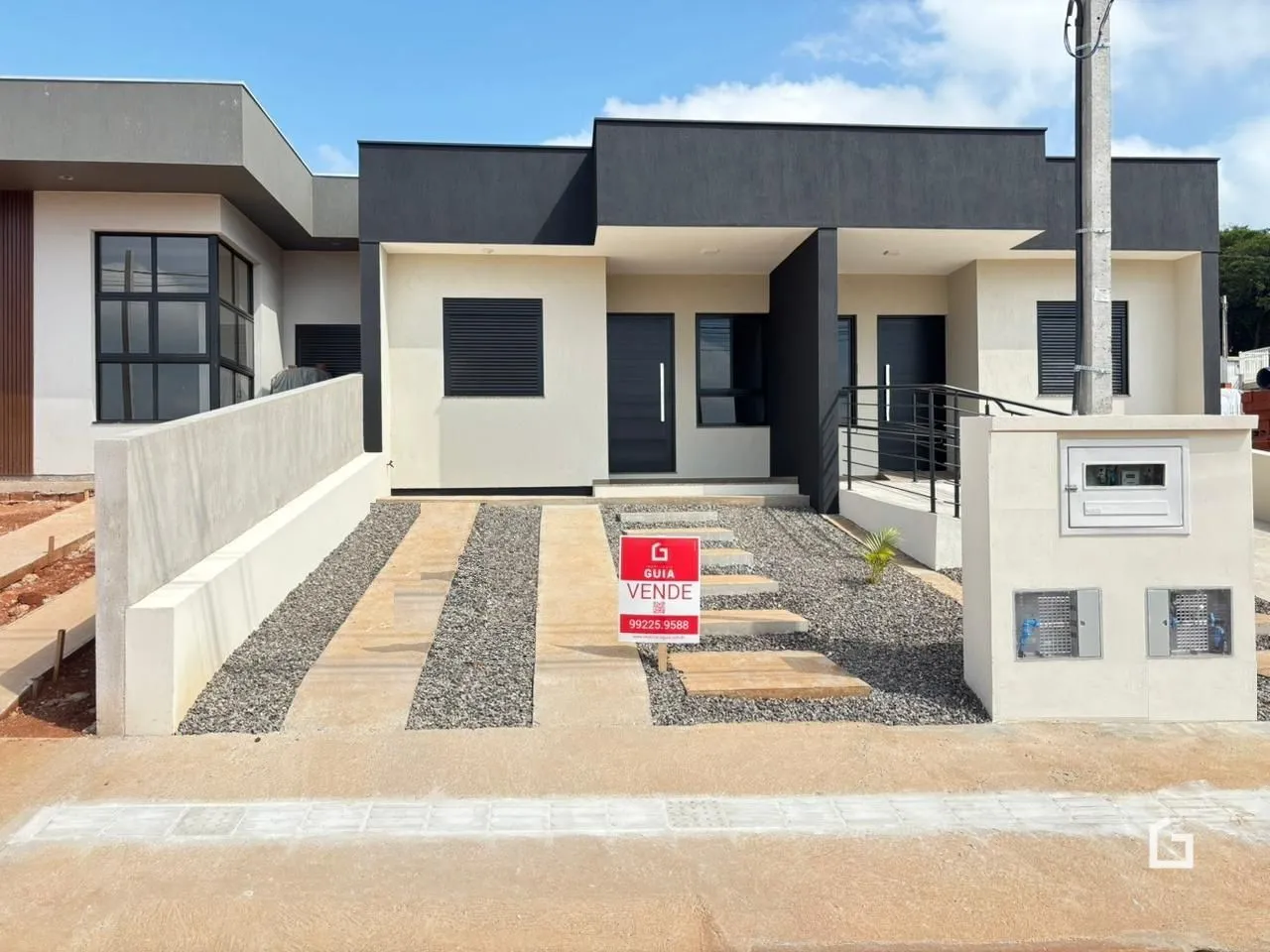 Casa geminada com 2 dormitórios, foto 1