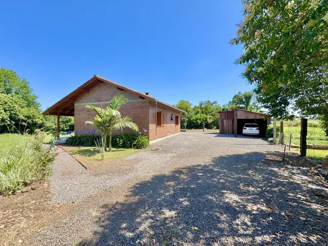 Área rural com 2 dormitórios