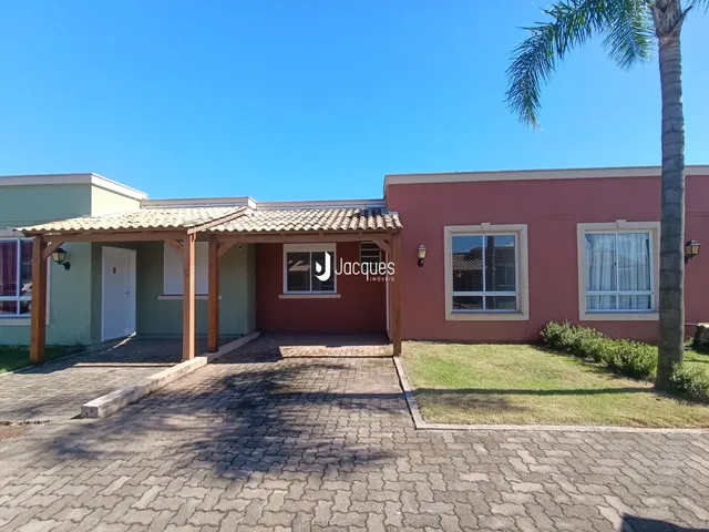 Casa geminada com 3 dormitórios
