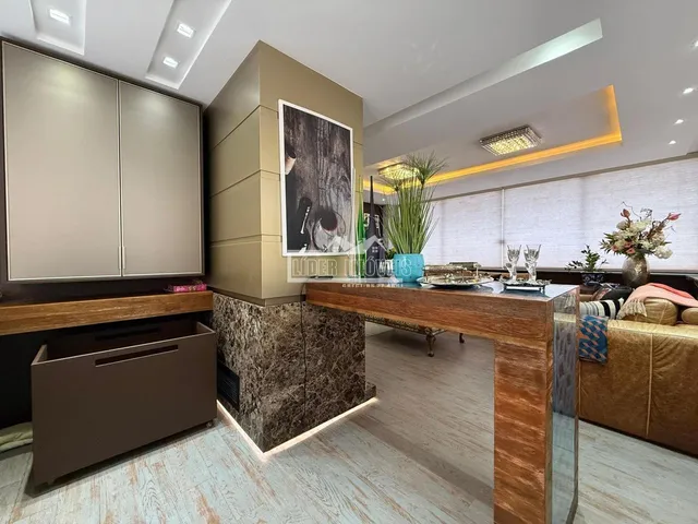 Apartamento com 4 dormitórios, foto 2