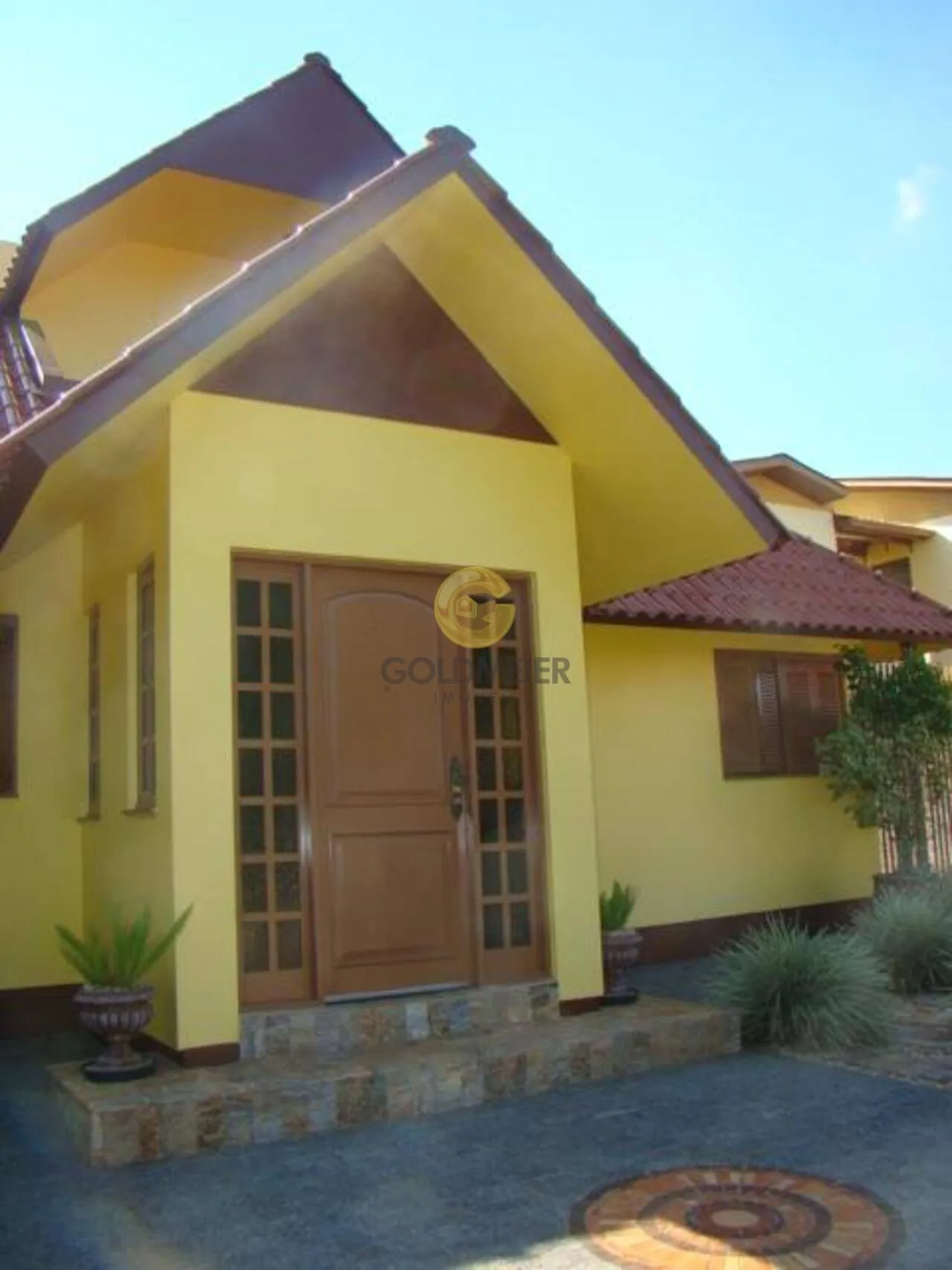 Casa com 4 dormitórios, foto 1