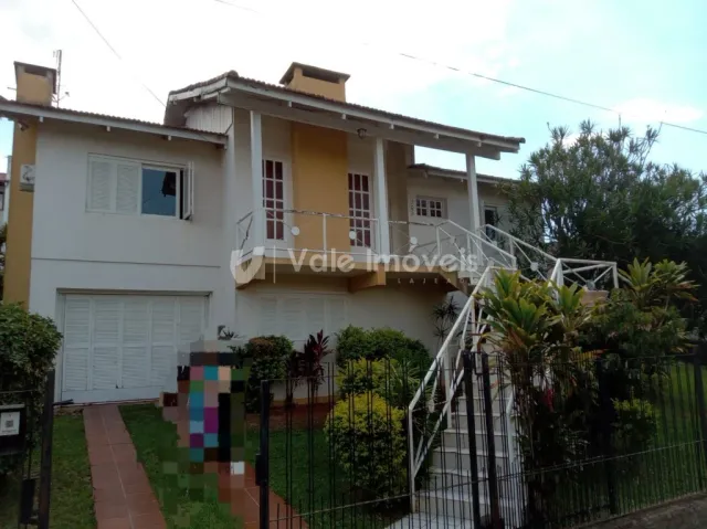 Casa com 4 dormitórios