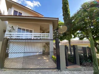 Casa com 4 dormitórios, foto 1