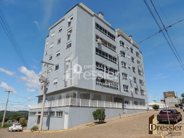 Fachada de um prédio residencial em Lajeado, Brasil.
