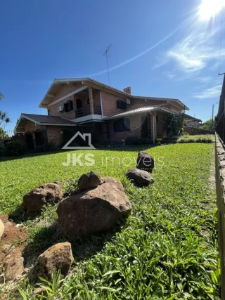 Casa com 4 dormitórios