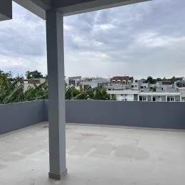 Foto de uma área externa de concreto com vista para outros edifícios na região de Lajeado.