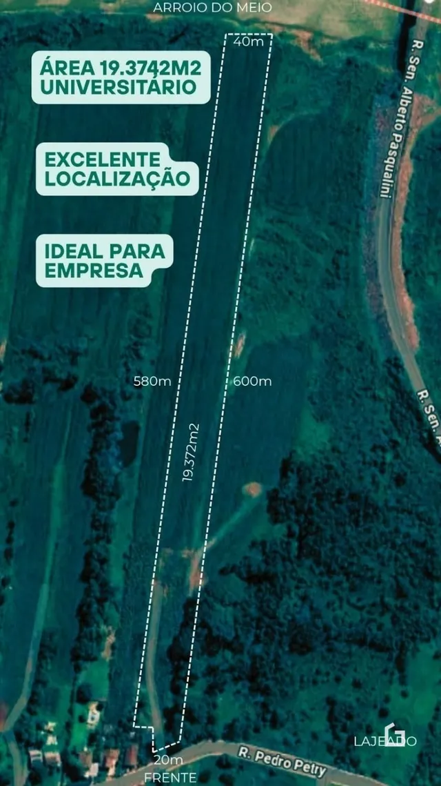 Vista aérea da área de um imóvel em Lajeado, Brasil, mostrando os limites da propriedade e as vias adjacentes.