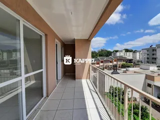 Varanda com vista para outras residências na área.