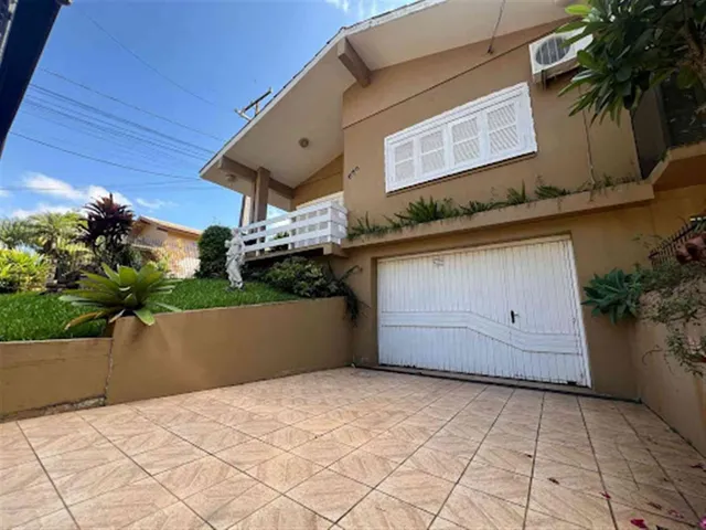 Casa com 3 dormitórios