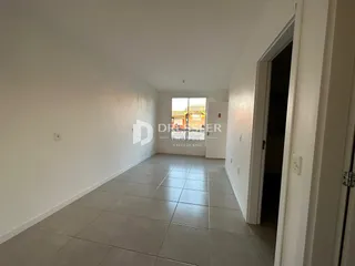 Casa geminada com 2 dormitórios, foto 2
