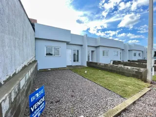 Casa geminada com 2 dormitórios, foto 1
