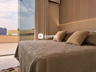 Foto de um quarto com cama e cortinas em um imóvel em Lajeado.