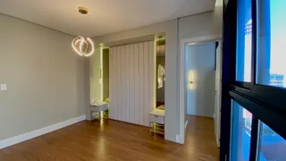 Apartamento com 3 dormitórios, foto 32
