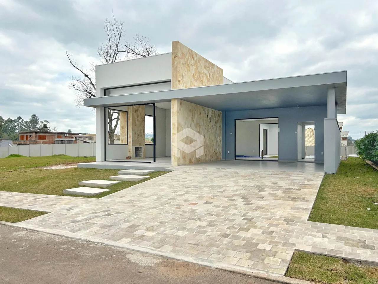 Casa com 3 dormitórios, foto 1
