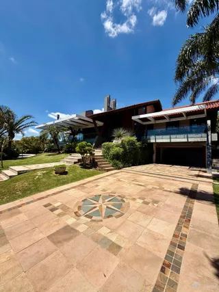 Casa com 4 dormitórios, foto 1