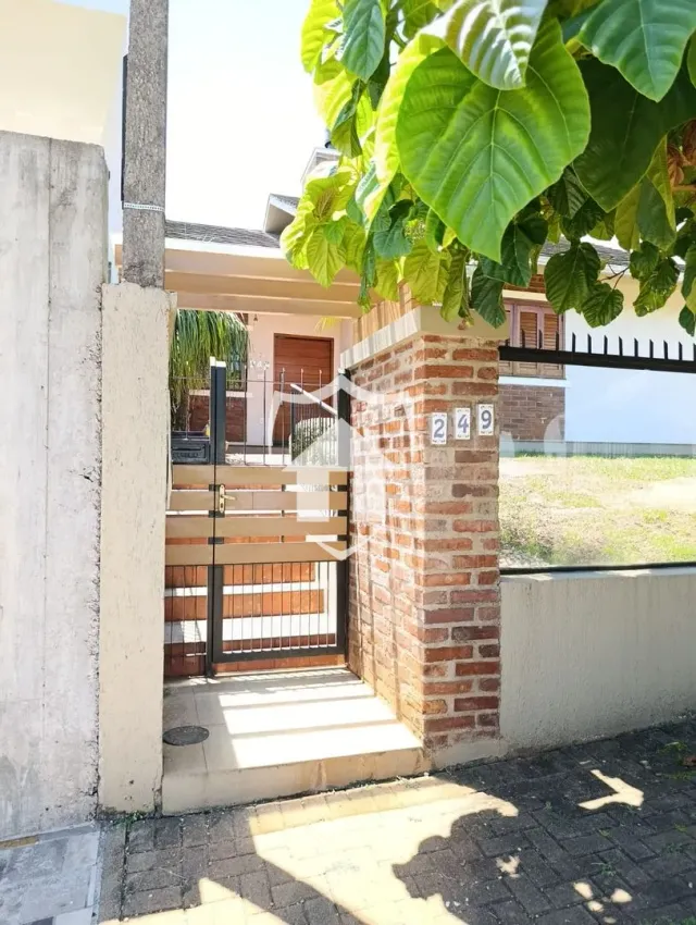 Casa com 3 dormitórios