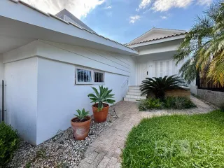 Casa com 5 dormitórios, foto 1