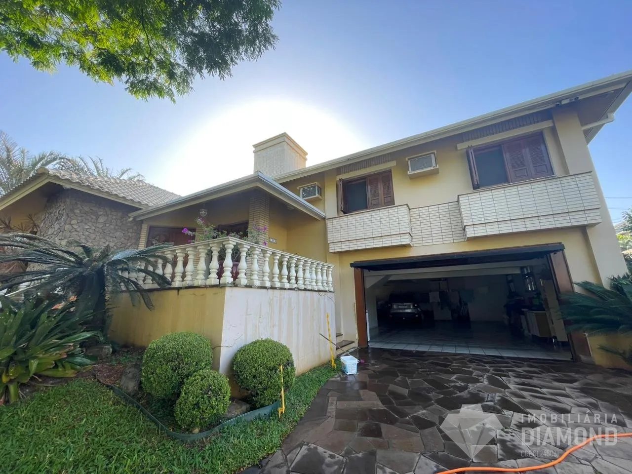 Casa com 6 dormitórios, foto 1