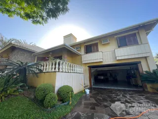 Casa com 6 dormitórios, foto 1