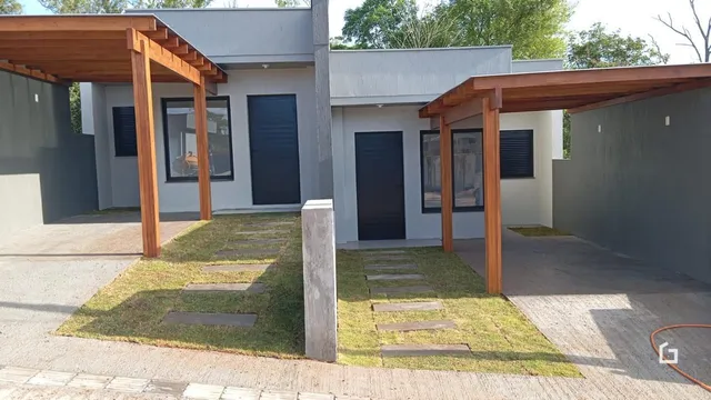 Casa com 2 dormitórios