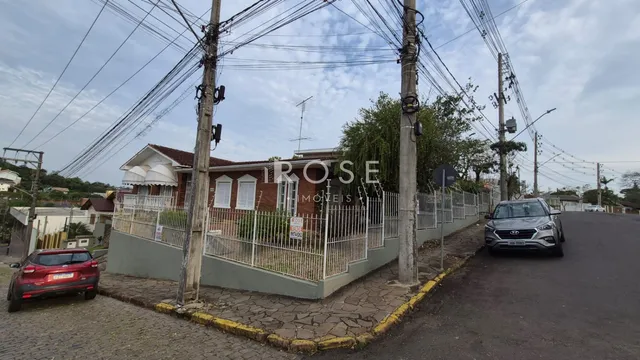 Casa com 4 dormitórios