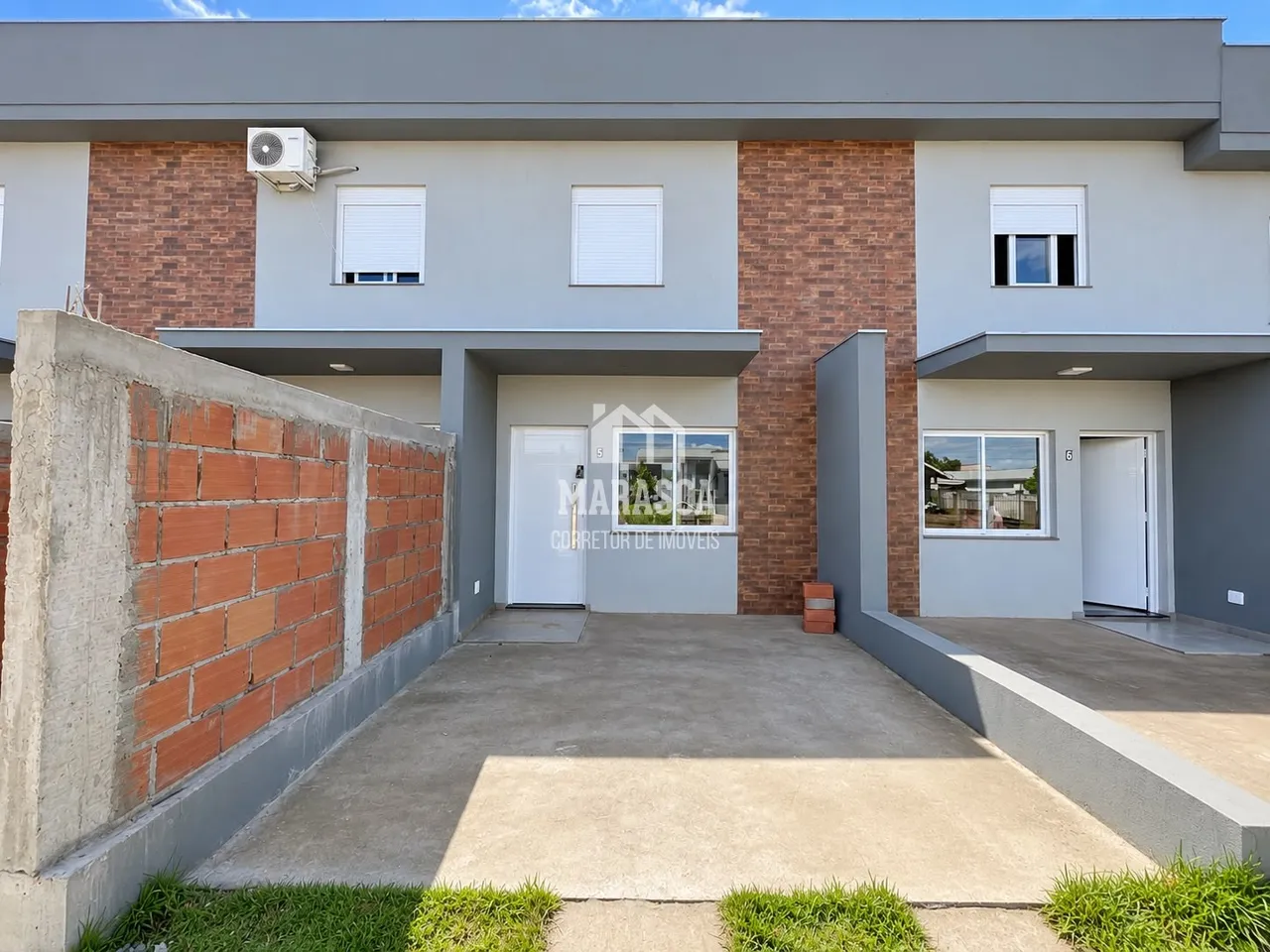 Fachada de um imóvel residencial em Lajeado, Brasil.