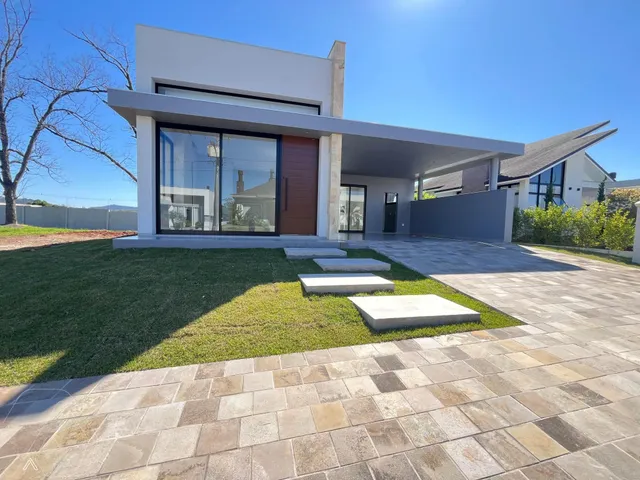 Casa com 3 dormitórios