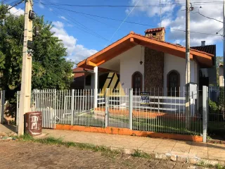 Casa com 5 dormitórios, foto 1