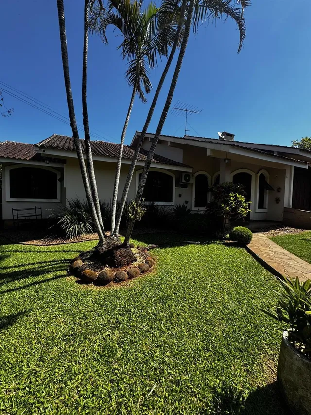 Casa com 4 dormitórios, foto 2