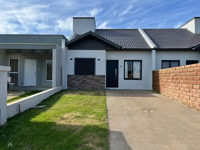 Casa geminada com 2 dormitórios