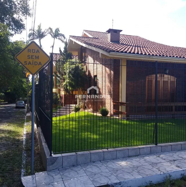 Casa com 4 dormitórios