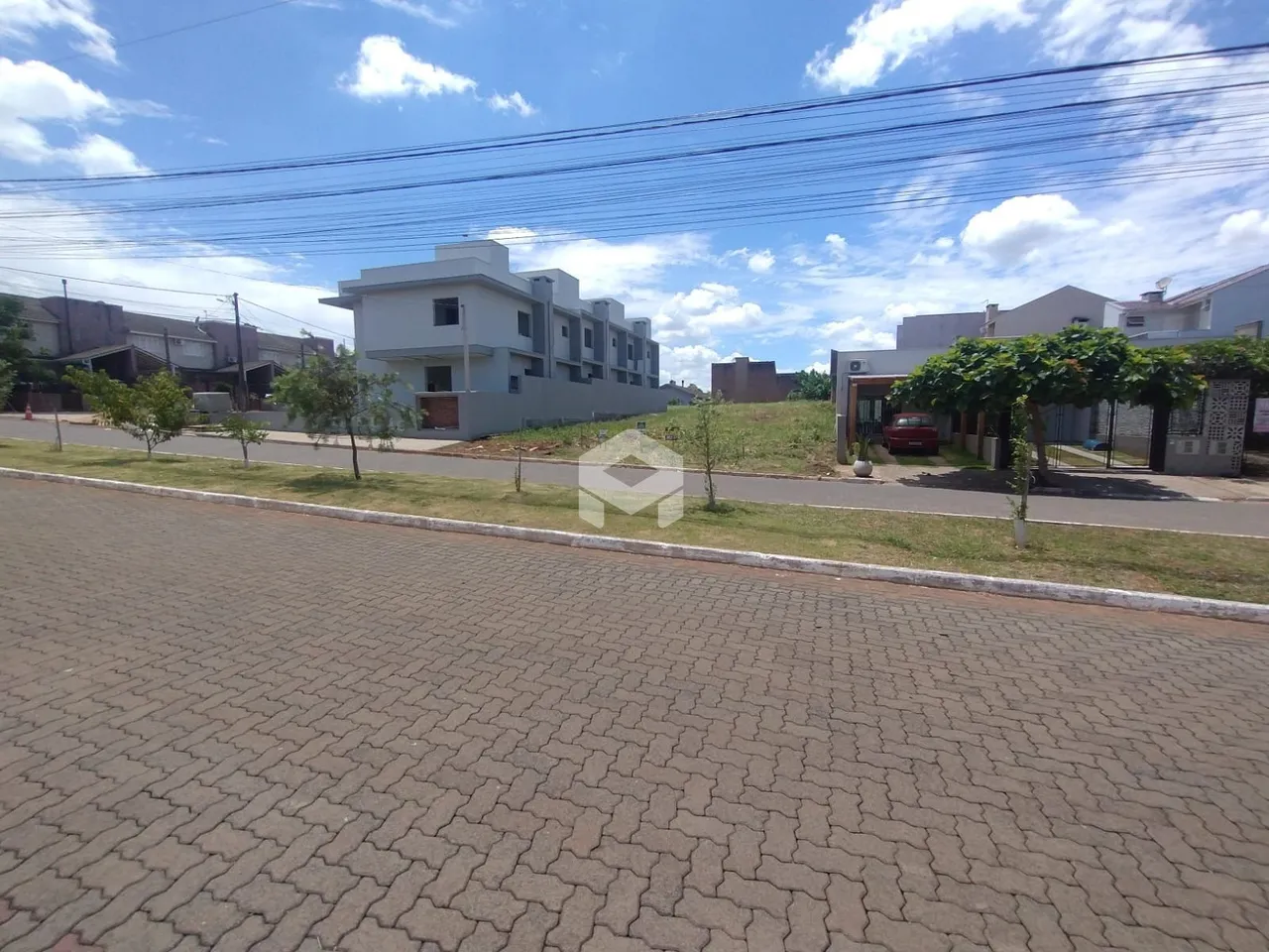 Fachada de um imóvel residencial em Lajeado, Brasil.