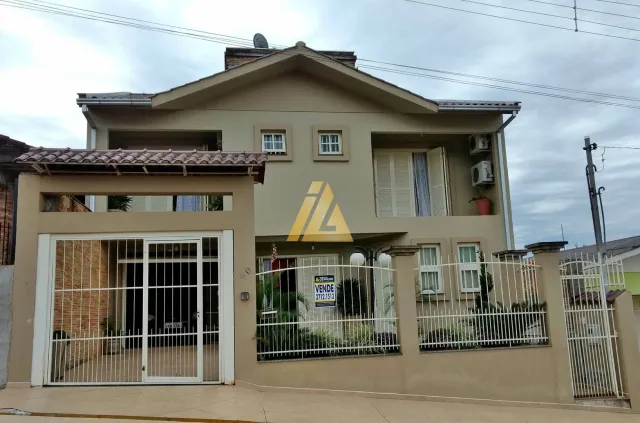 Casa com 3 dormitórios