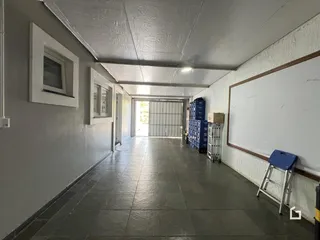 Corredor interno de uma propriedade em Lajeado, Brasil.