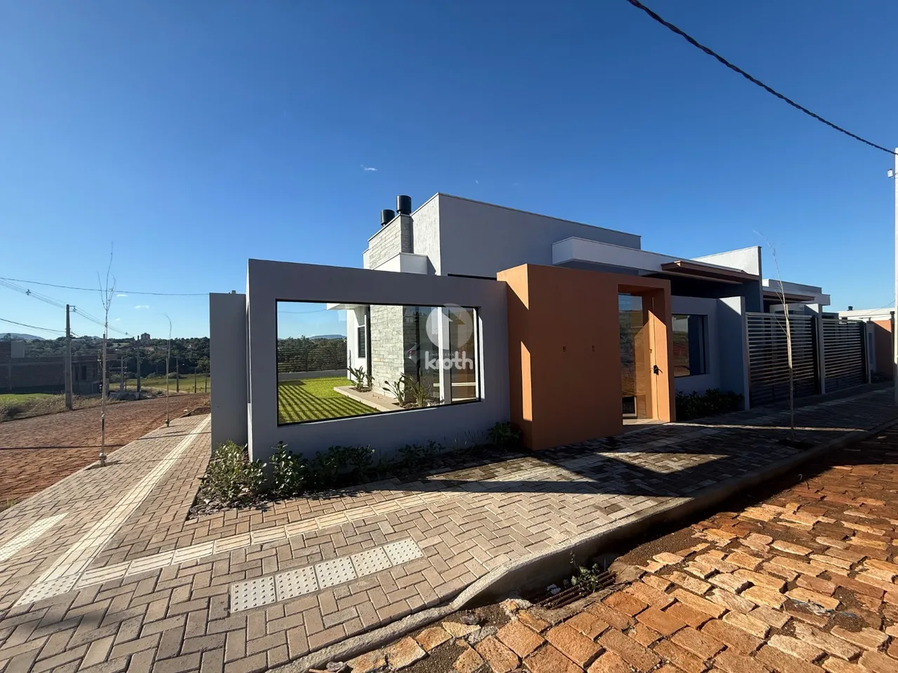 Casa geminada com 3 dormitórios, foto 1