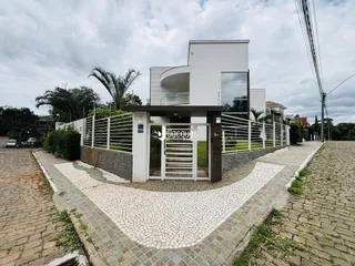 Fachada moderna de um imóvel residencial em Lajeado.