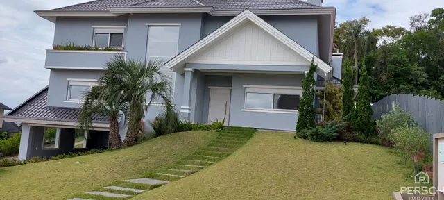 Casa com 4 dormitórios
