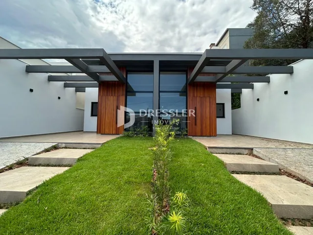 Casa geminada com 3 dormitórios