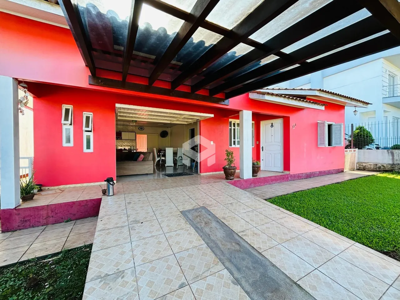 Casa com 3 dormitórios, foto 1