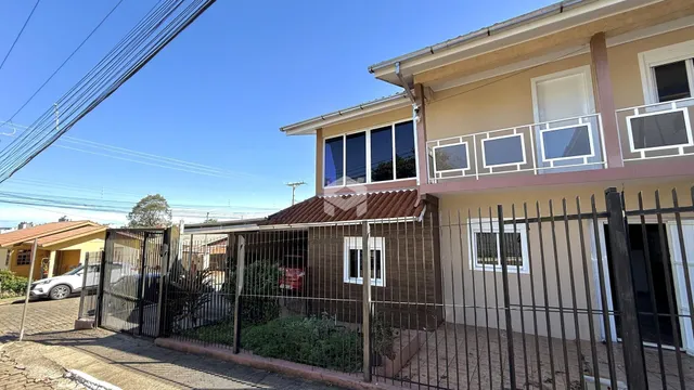 Casa com 4 dormitórios