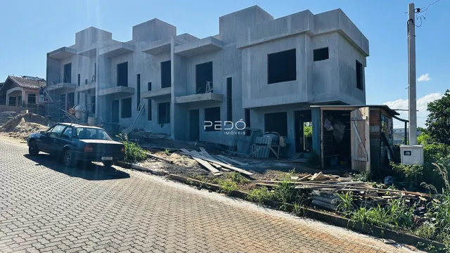 Sobrado com 2 dormitórios