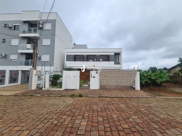 Fachada de um prédio residencial em Lajeado, Brasil.