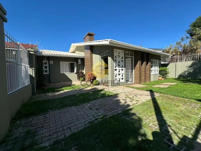 Casa com 3 dormitórios