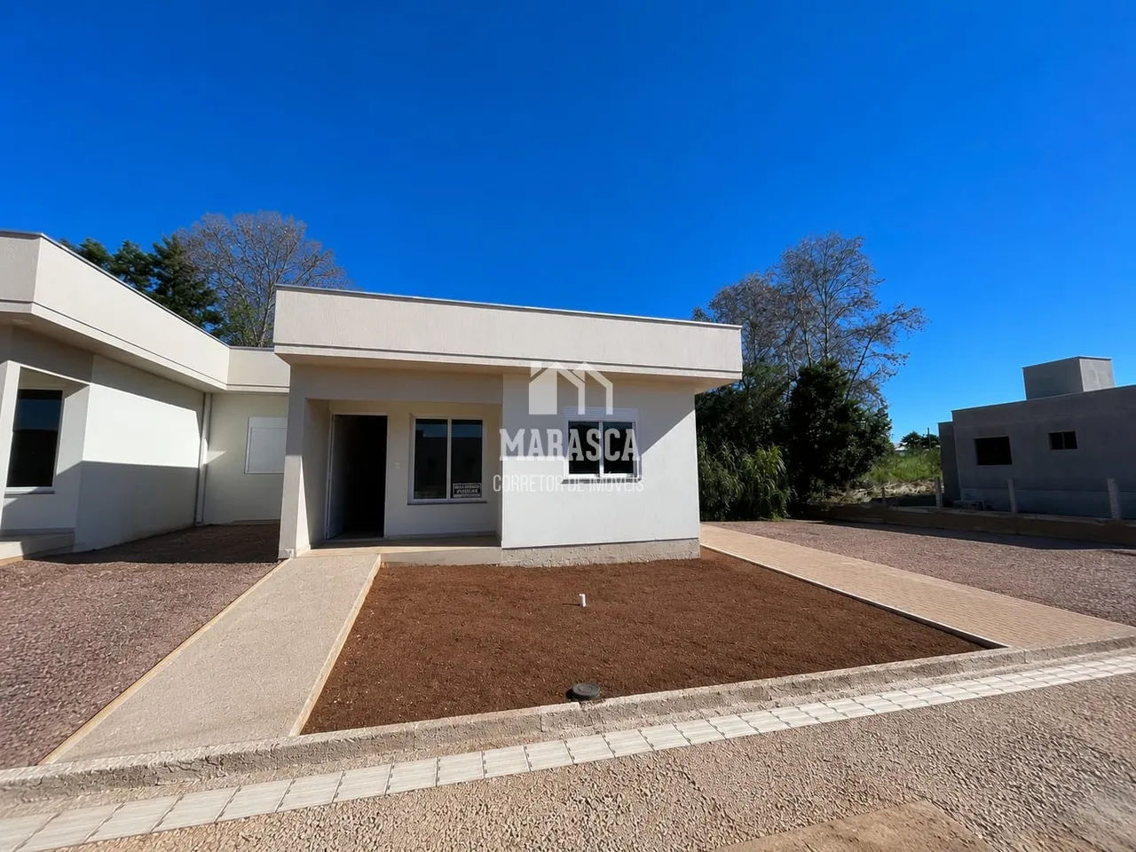 Casa geminada com 2 dormitórios, foto 1
